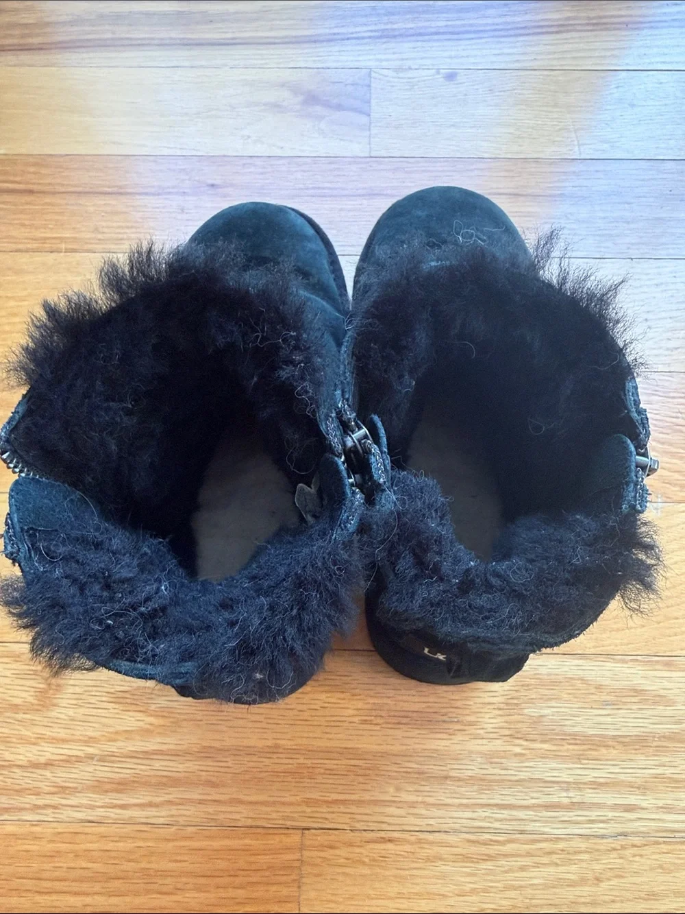 UGG classic short